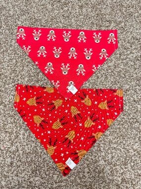 Christmas Reindeer Dog Bandanas - 2 Pack Over the collar bandanas